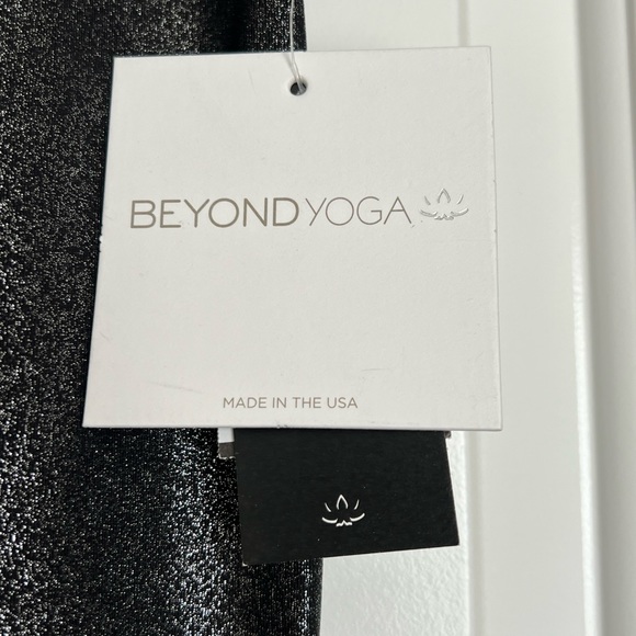 Beyond Yoga Metallic Legging - Picture 2 of 7